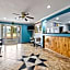 Days Inn by Wyndham Kenedy