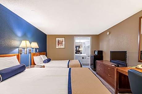 Standard Double Room with Two Double Beds - Non-Smoking