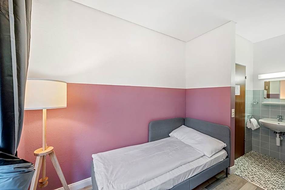 Becozy Self Check-in Pop-Up Hotel Basel