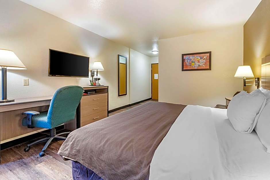 Econo Lodge Pueblo North