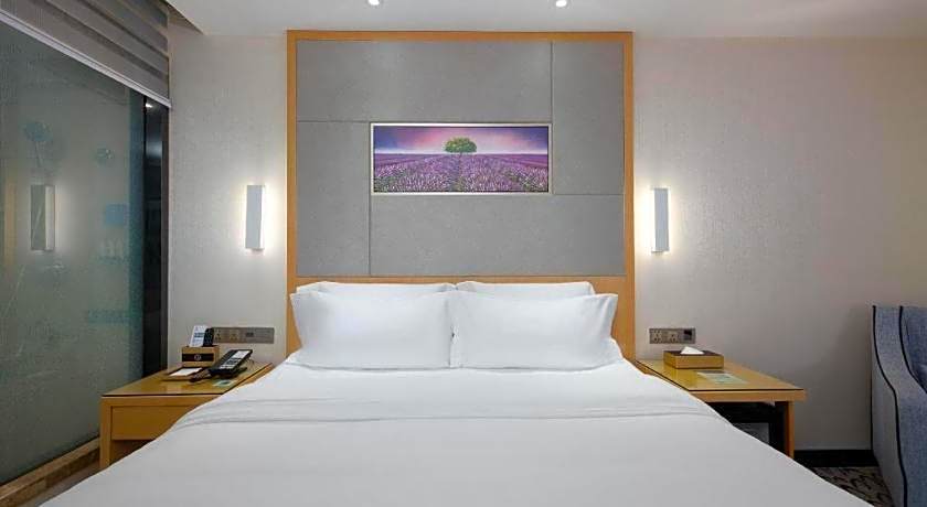 Lavande Hotel Guangzhou Shangxiajiu Pedestrian Street Hualin Temple Metro Station