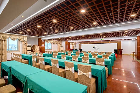 Rezen Select Hotel Yizhou Bus and Freight Service Station