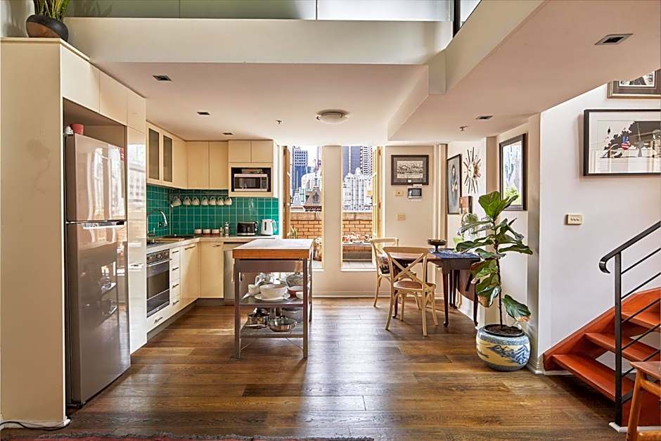 Deco Loft on Russell Street