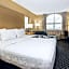 La Quinta Inn & Suites by Wyndham West Palm Beach Airport