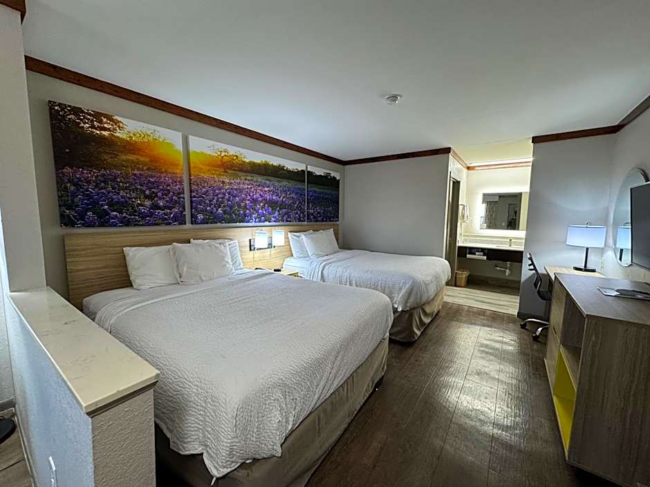Days Inn by Wyndham Suites Fredericksburg