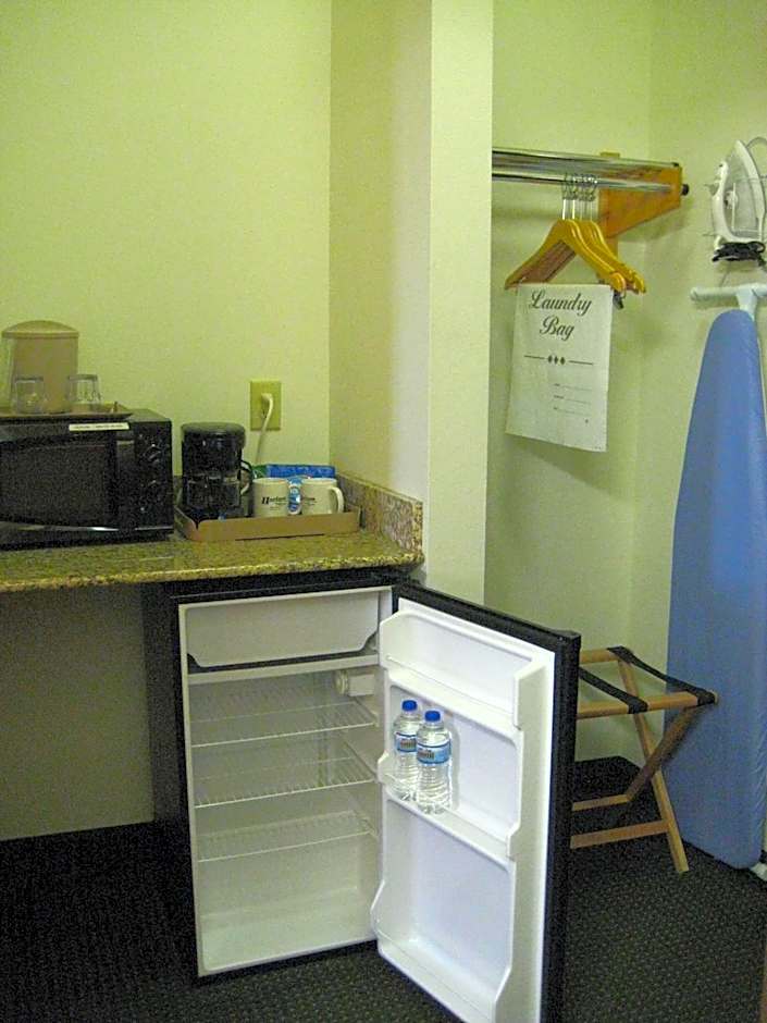 Photo 1 of 1 of Single Room
