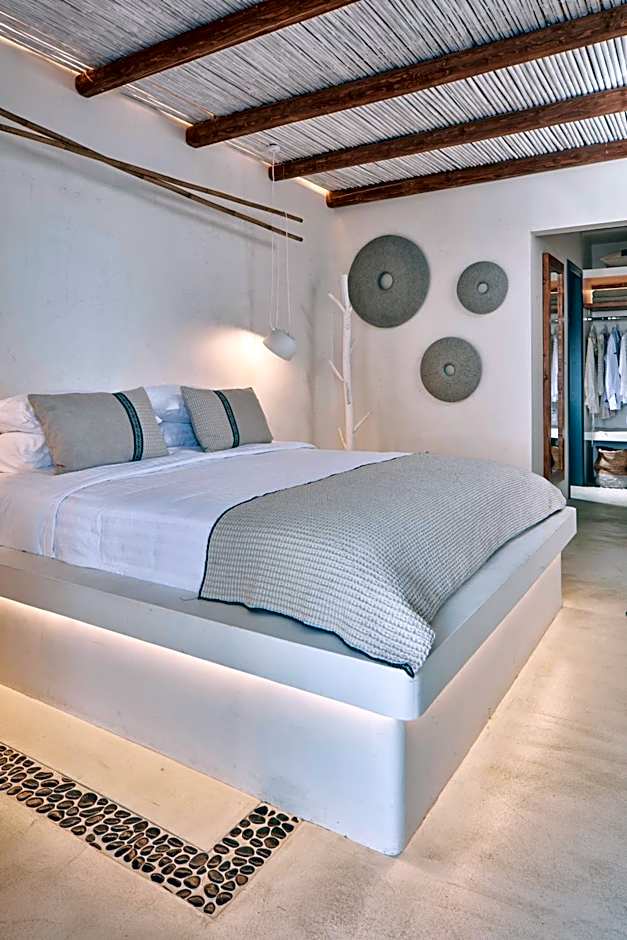 Parian Boutique Hotel