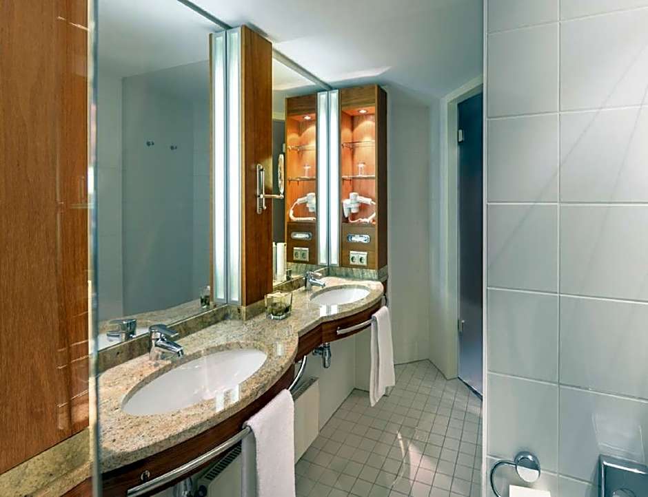Sunday Hotel Munchen Airport Freising