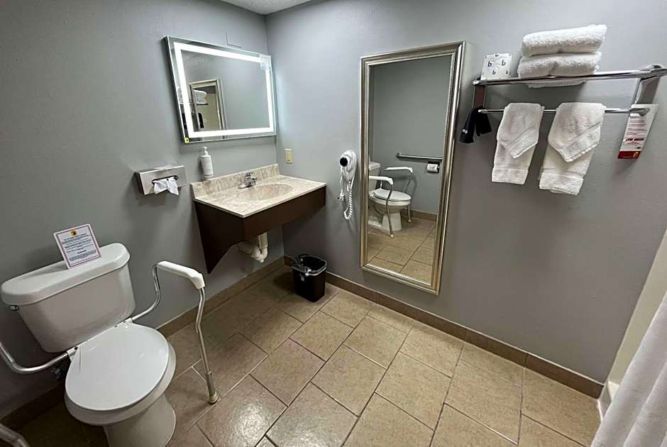 Super 8 by Wyndham Emporia