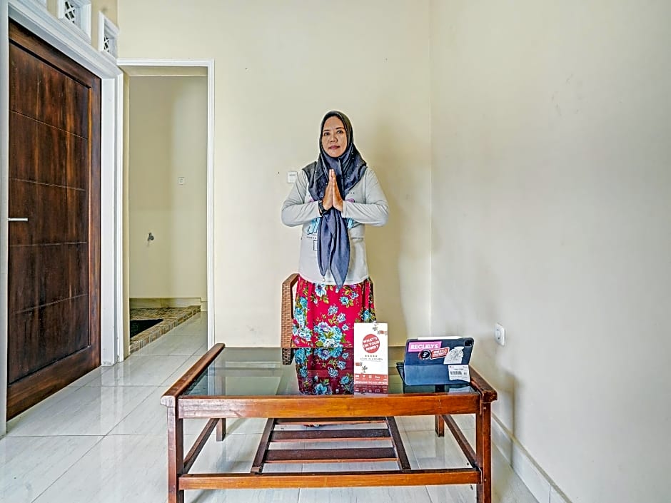 OYO 90416 Wisma Wayang Ajen Syariah