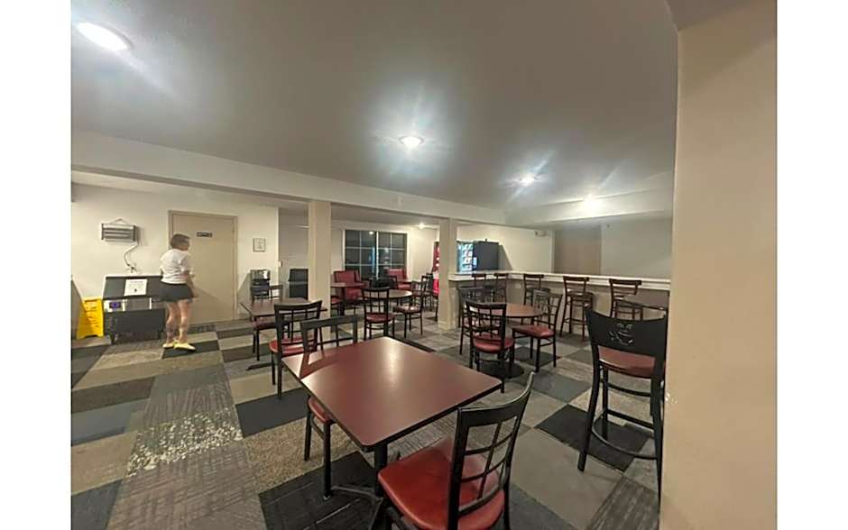 University Inn of Carbondale by Hotel O