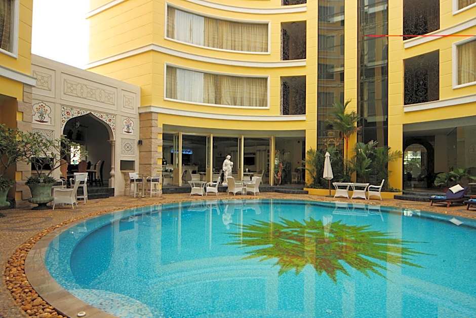 Four Seasons Place Hotel