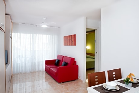 1 BEDROOM (2 ADULTS)