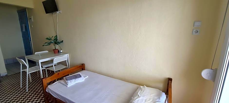 Veranda Rooms to Let