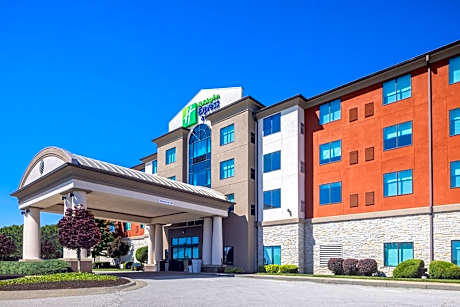 Holiday Inn Express & Suites Kansas City Airport By IHG