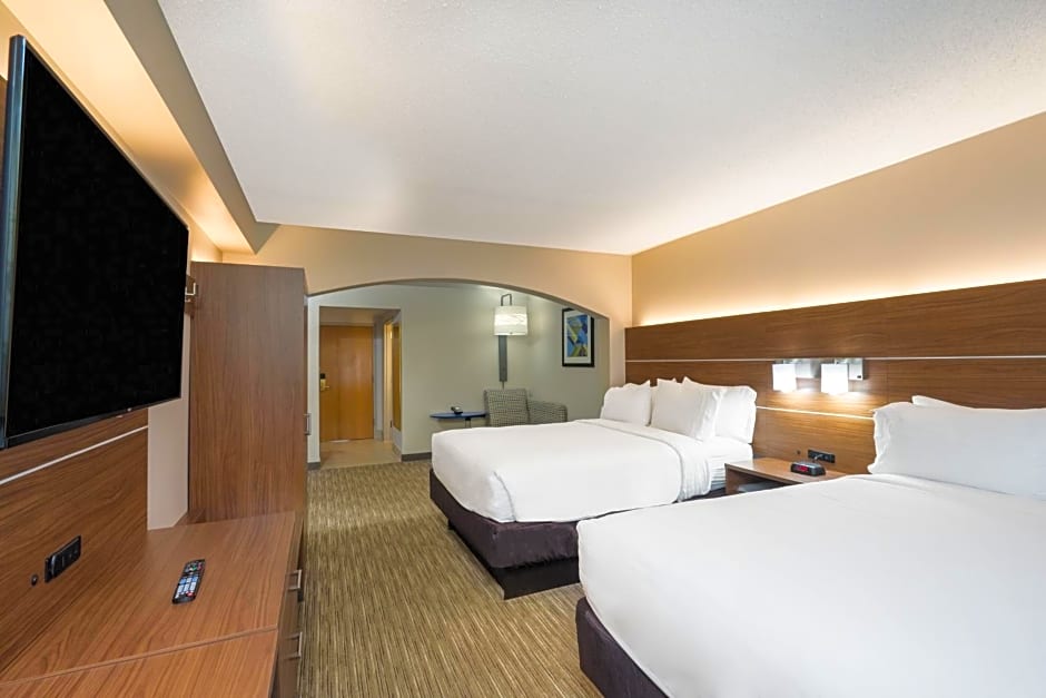 Holiday Inn Express Hotel & Suites Louisville East By IHG