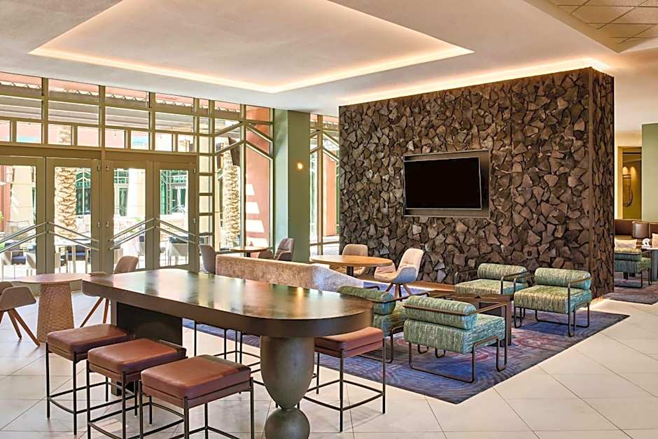 Renaissance® Phoenix Glendale Hotel & Conference Center