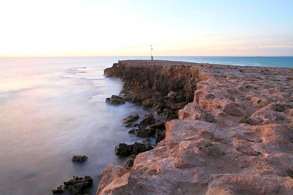 Lakeview Motel & Apartments