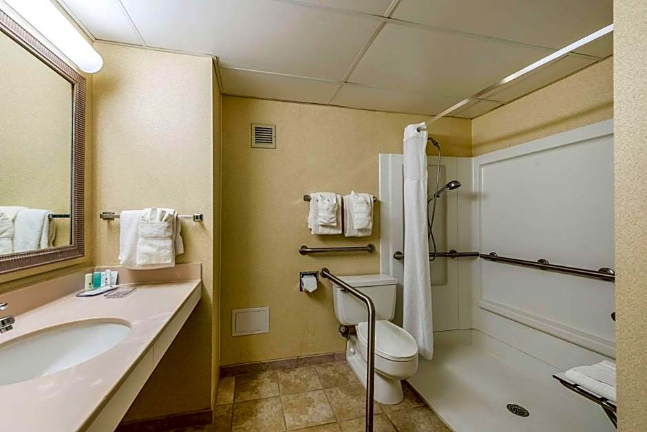 Clarion Hotel Cincinnati North