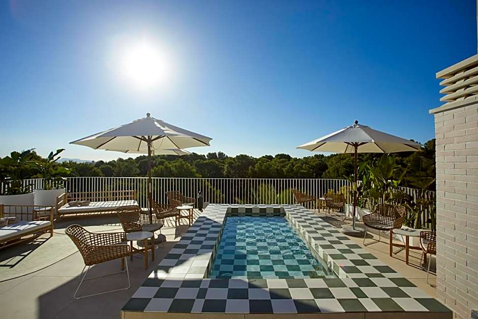 Belle Marivent Mediterranean Petit Hotel