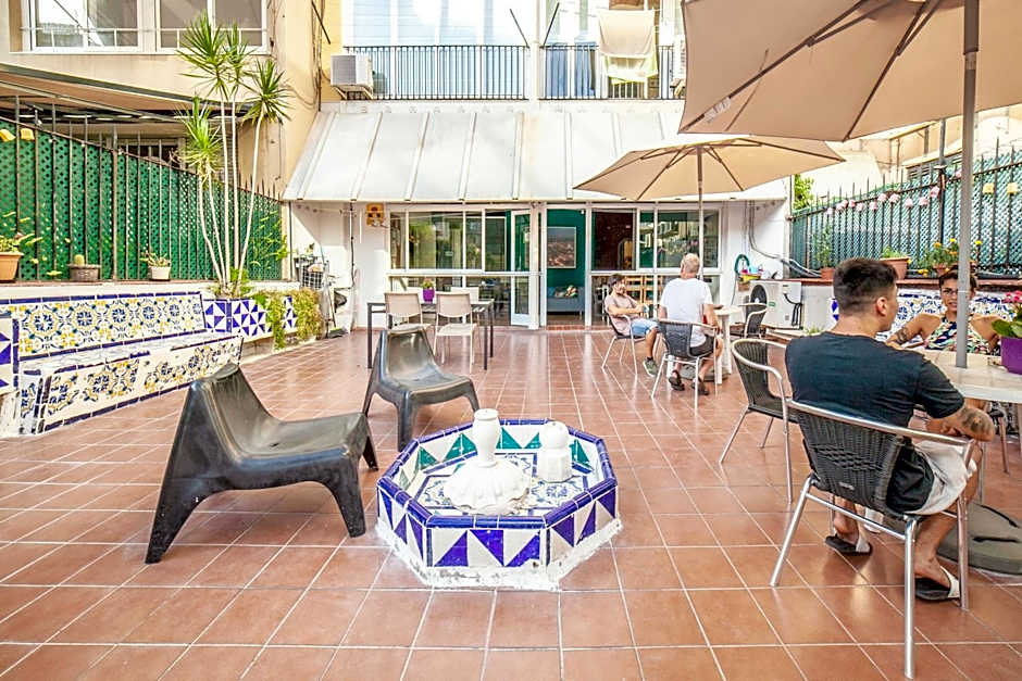 Fabrizzios Terrace Hostel