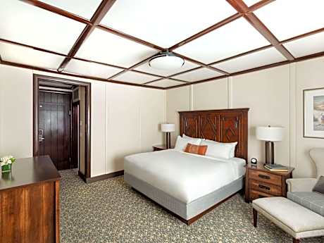 Fairmont Luxury Room- One Queen Bed
