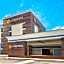 La Quinta Inn & Suites by Wyndham Maingate Fort Jackson