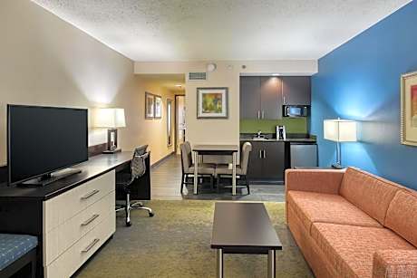 One-Bedroom Suite with Two Double Beds