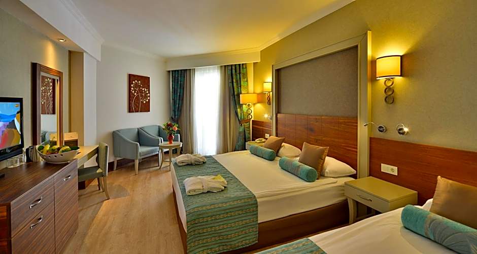 Side Crown Palace Ultra All Inclusive