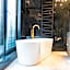 Art Suites Luxury Hotel
