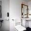 B&B HOTEL Reims Centre Erlon