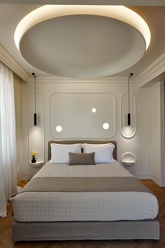 DWELL - Elegant City Stay