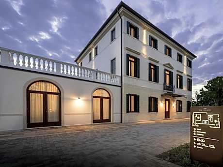 The Foscarini