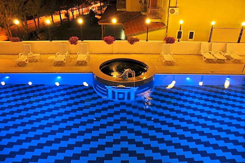 Kaunos Hotel