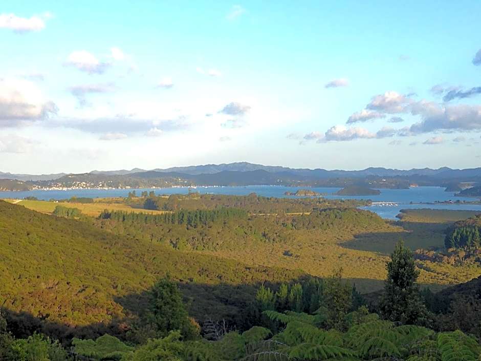 Bay Water Views Bed & Breakfast