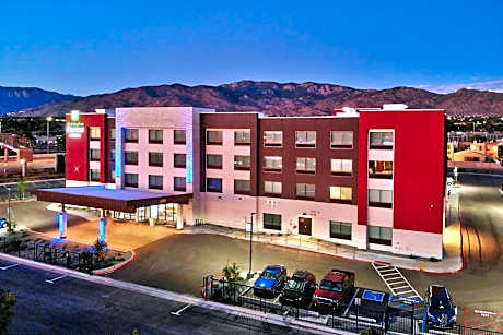 Holiday Inn Express And Suites Albuquerque East By IHG