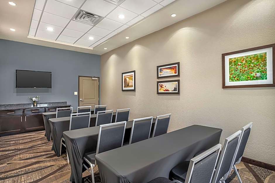 Best Western Plus Lake Jackson Inn & Suites