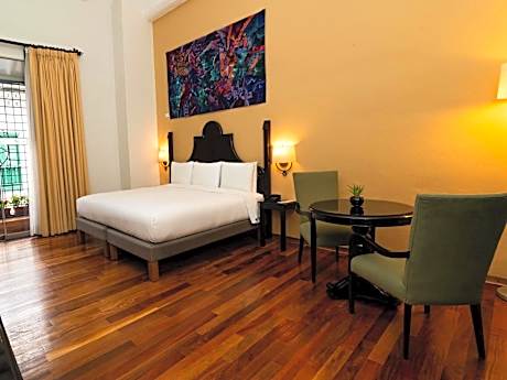 Colonial Double Room