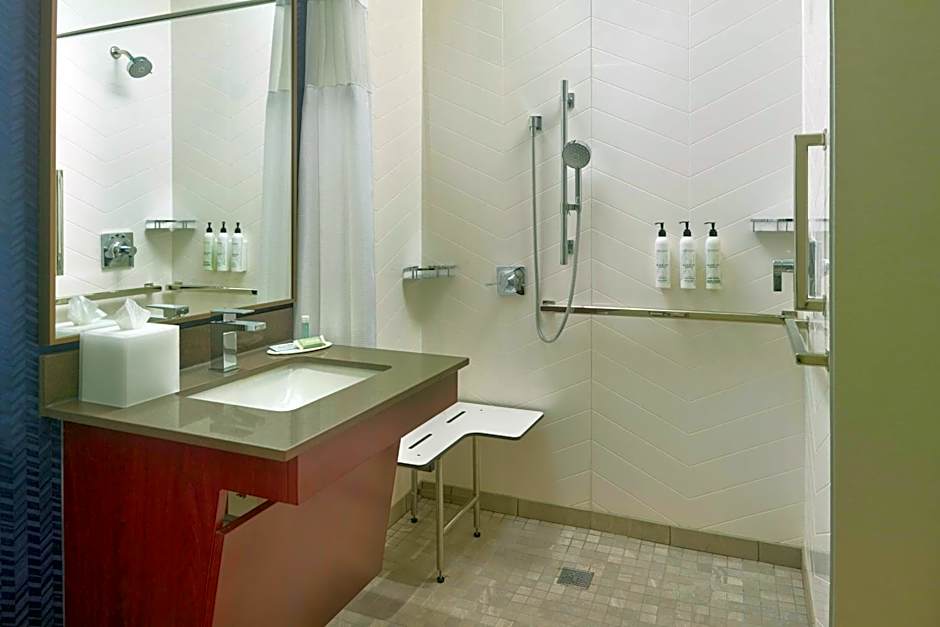 Fairfield Inn & Suites by Marriott Frederick