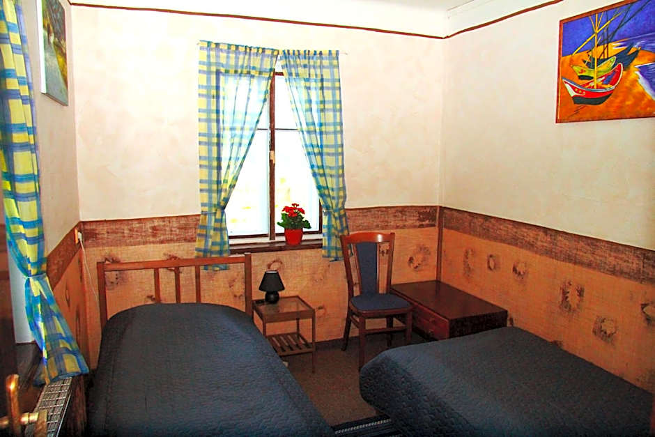 Villa Sunshine / Slunečna Vila