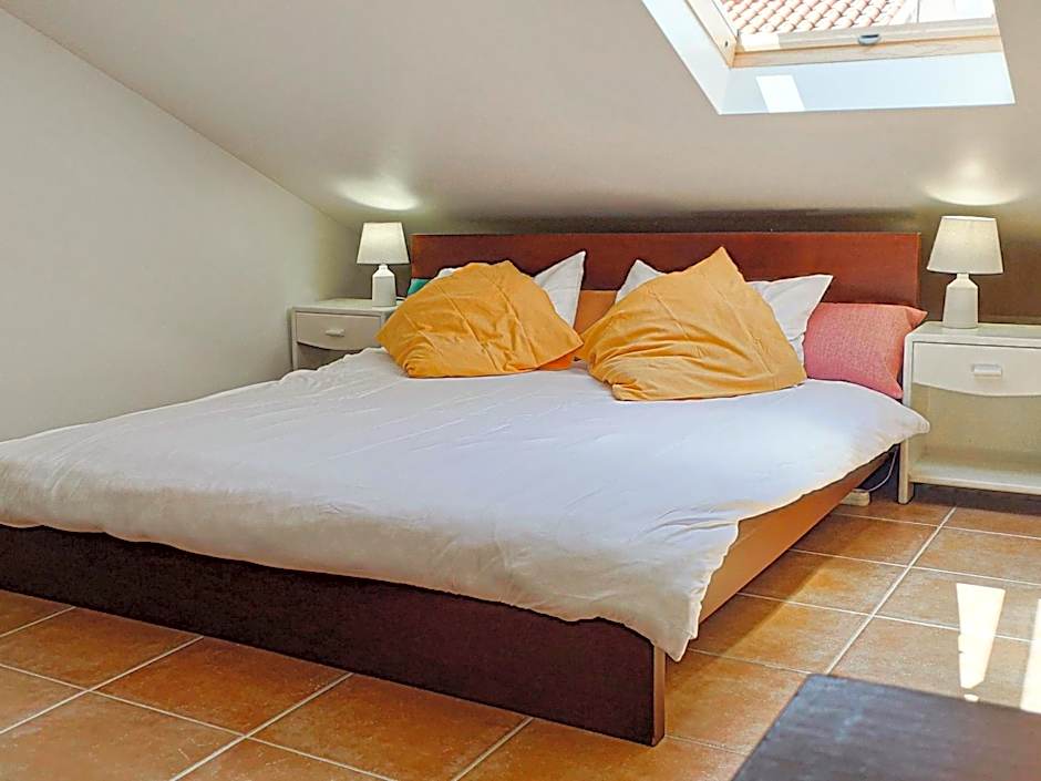 Cloud to Chill Surfhouse Baleal