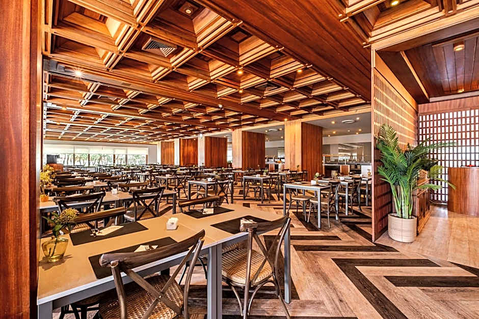 Axis Vermar Conference & Beach Hotel