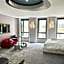 The place to be in Saint Germain des Près - Montana 2