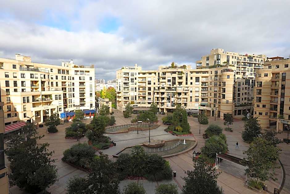 Evergreen Laurel Hotel