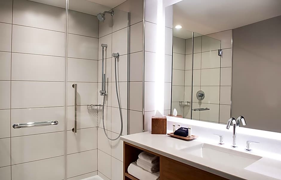 The Charter Seattle, Curio Collection By Hilton