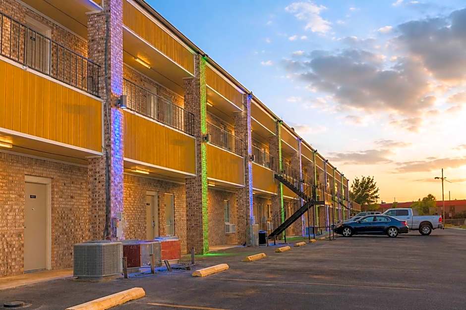 Extended Stay Motel - Snyder