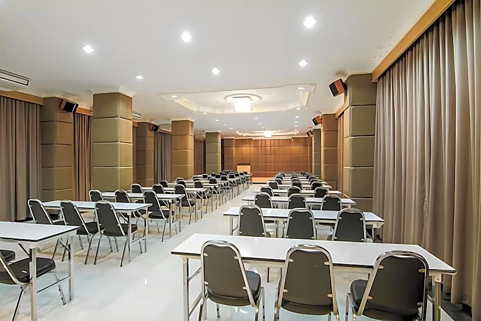 Leelawadee Grand Hotel