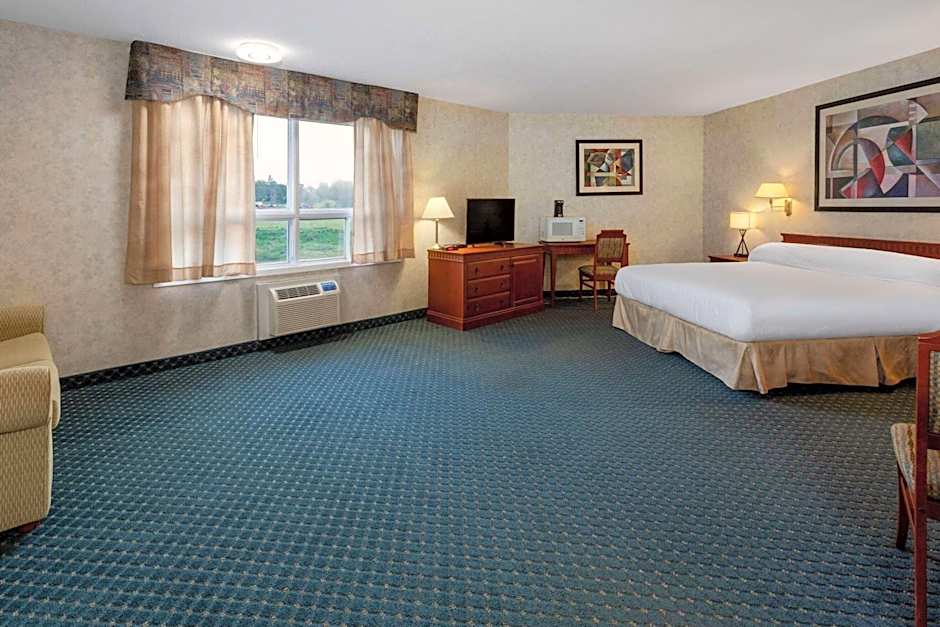 Travelodge by Wyndham Amherst