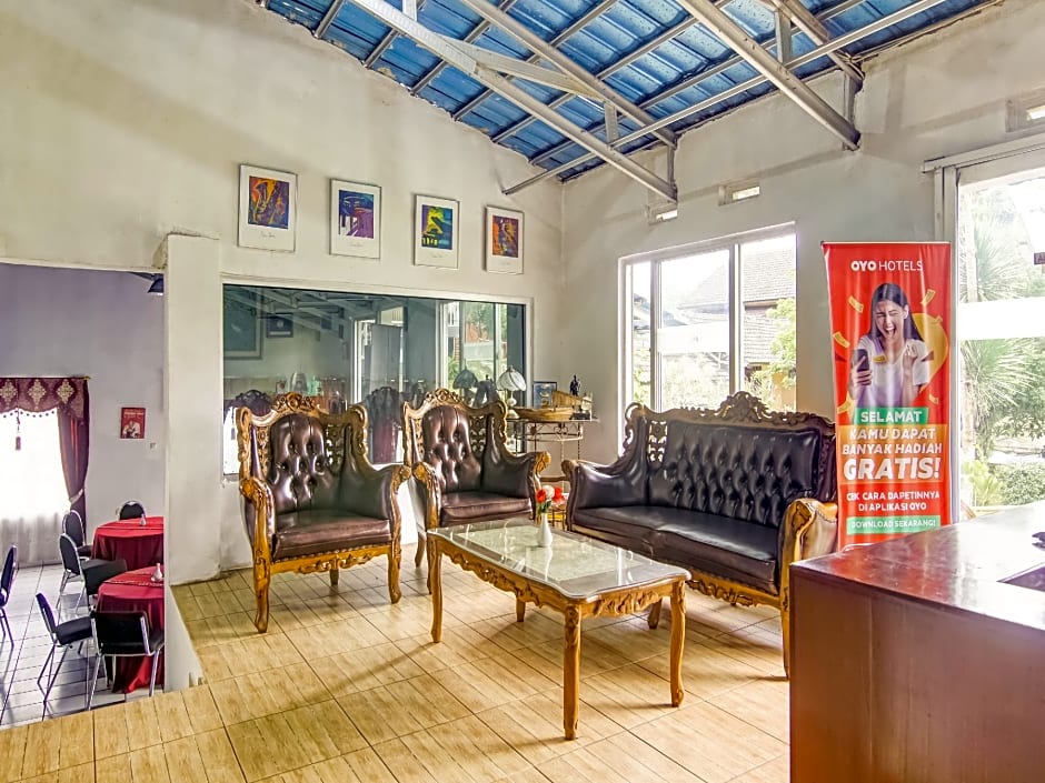 Hotel O Villa Anyelir Yustik Selabintana