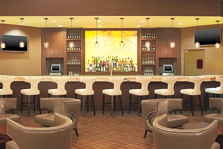 Sheraton Lisle Naperville Hotel